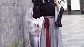 吃瓜兔兔汉服白色,吃瓜兔兔演绎纯白汉服之美