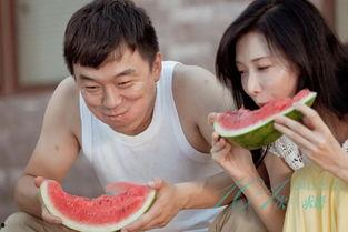 巧玲吃瓜,揭秘娱乐圈背后的甜蜜与苦涩