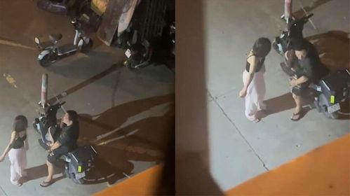 搞笑情侣吃瓜图片,情侣搞笑瞬间大盘点